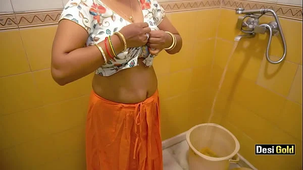 Indian Bhabhi Suddenly Fucked At Neighbor's House With Clear Hindi